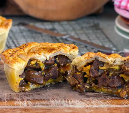 Plain Steak Pie | Bwangu Delivery